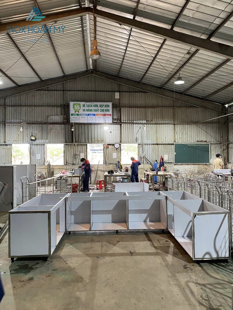 Gia công thùng tủ inox