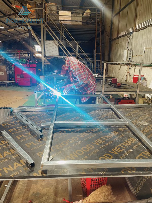 Công Ty Cổ Phần Sản Xuất Inox Hoàn Mỹ